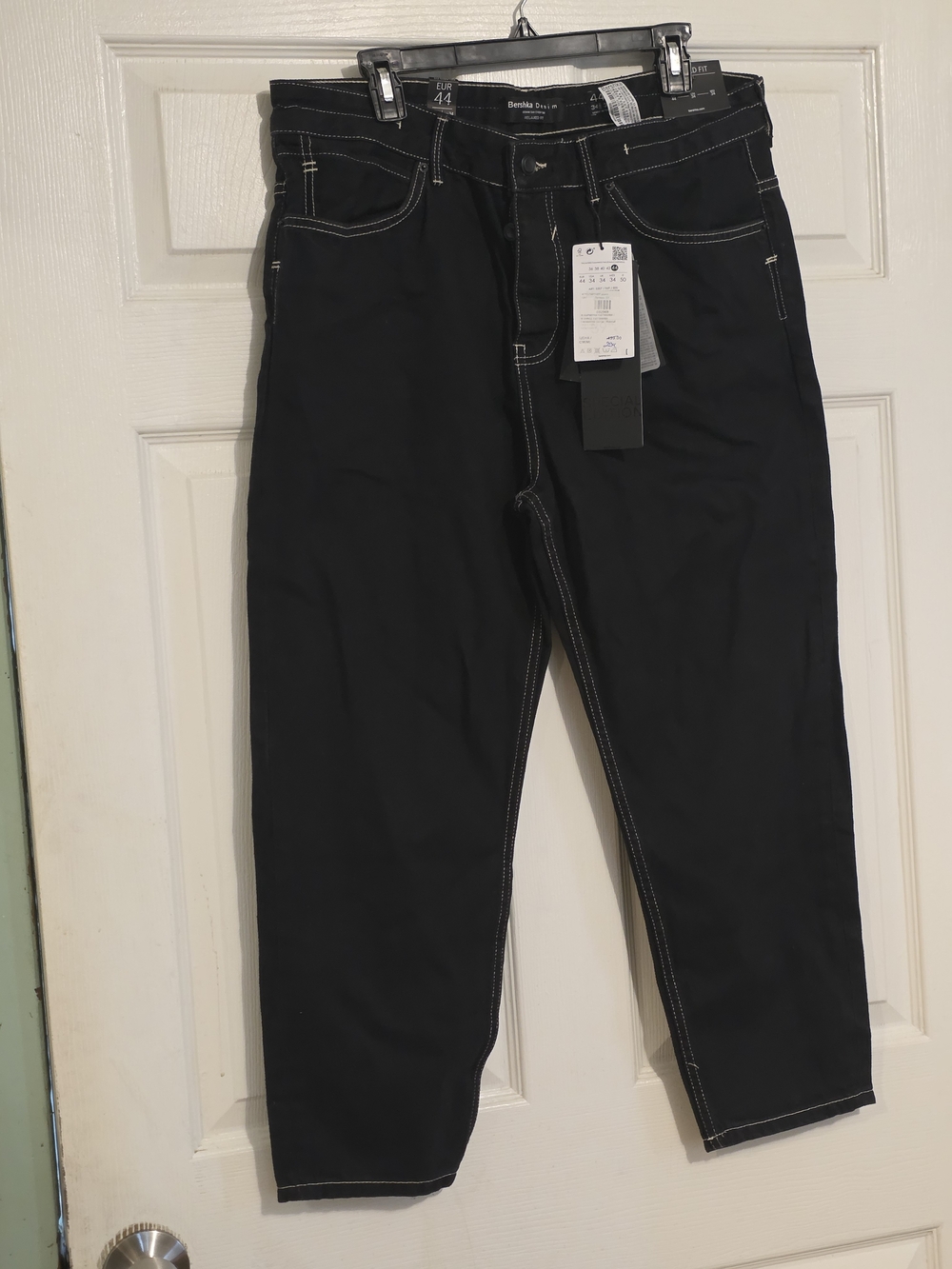 Bershka Black Boyfriend Jeans with Contrast Stitching